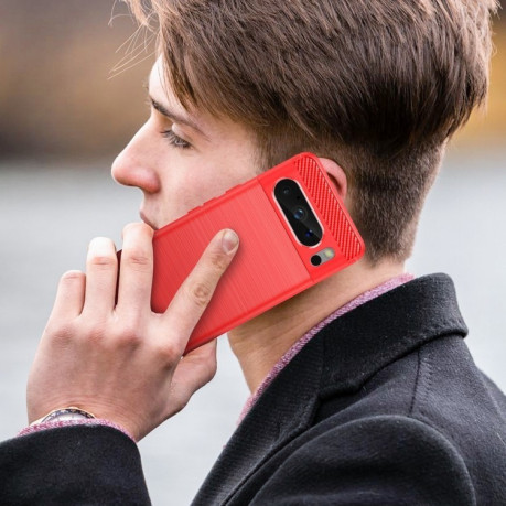 Протиударний чохол Brushed Texture Carbon Fiber на Google Pixel 8 Pro - червоний