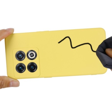 Силиконовый чехол Solid Color Liquid Silicone на OnePlus 10 Pro - желтый