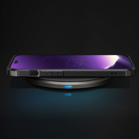 Противоударный чехол Pioneer Carbon Fiber для iPhone 14 Pro - черный