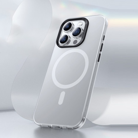 Противоударный чехол Benks Magsafe Magnetic для iPhone 15 Pro Max - белый