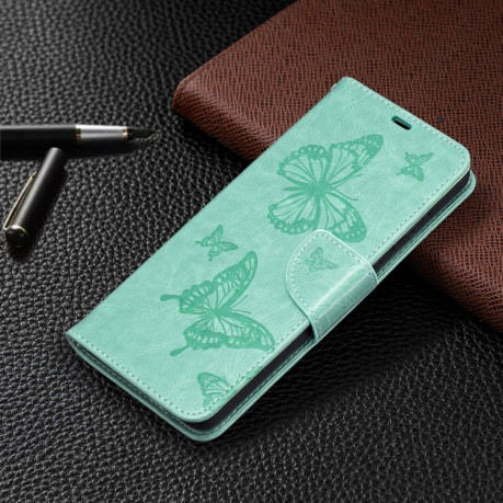 Чехол-книжка Butterflies Pattern на Samsung Galaxy A72 - зеленый