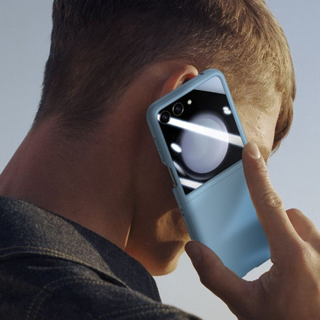 Противоударный чехол Integrated PC Skin Feel Shockproof для Motorola Razr 50 - черный