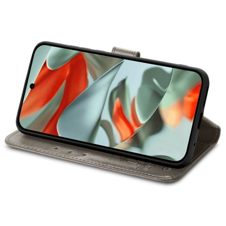 Чохол-книжка Four-leaf Clasp Embossed для Google Pixel 9 Pro XL - сірий
