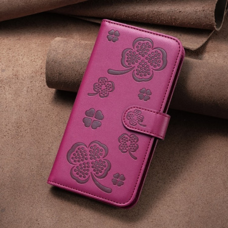 Чехол-книжка Four-leaf Clasp Embossed на Samsung Galaxy S24 FE 5G - пурпурно-красный