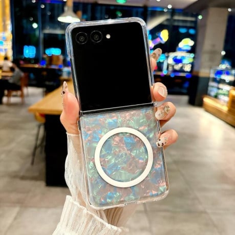 Противоударный чехол Pearlescent Shell Texture MagSafe для Motorola Razr 60 Ultra - бежевый