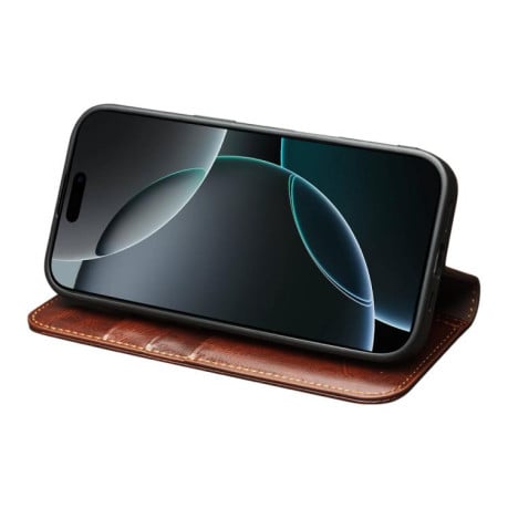 Чехол-книжка QIALINO Classic с натуральной кожи на iPhone 17 - коричневый