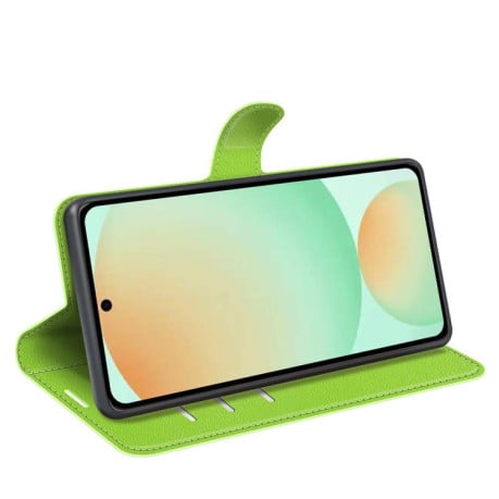 Чехол-книжка с фактурой Litchi и магнитным хлястиком на Samsung Galaxy S25 FE 5G - зеленый