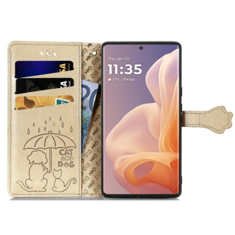 Чехол-книжка Cat and Dog для Motorola Moto G85 - золотой