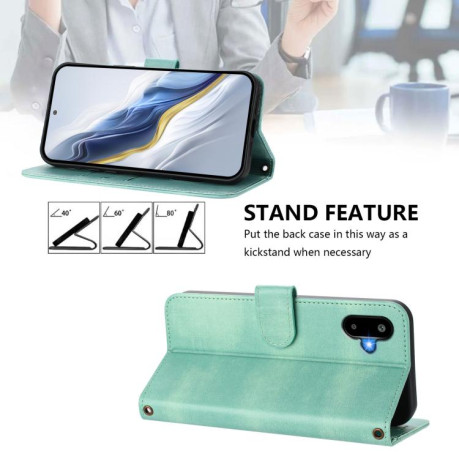 Чехол-книжка Line Splicing Buckle Retro Leather для Samsung Galaxy M06 5G - зеленый