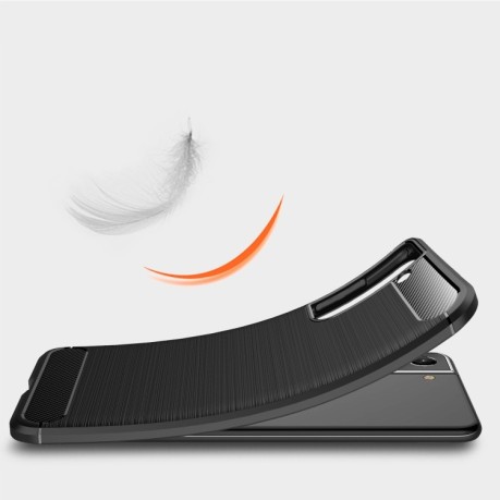 Чехол Brushed Texture Carbon Fiber на Samsung Galaxy S21 FE - черный