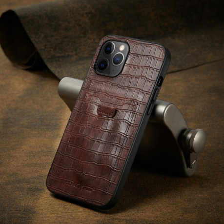 Противоударный чехол Fierre Shann Crocodile Texture для iPhone 12 Pro Max - коричневый