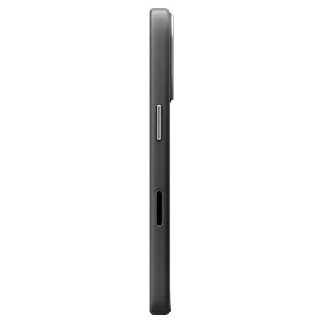 Оригинальный чехол Spigen Enzo Aramid &quot;T&quot; с MagSafe на iPhone 17 - black and silver