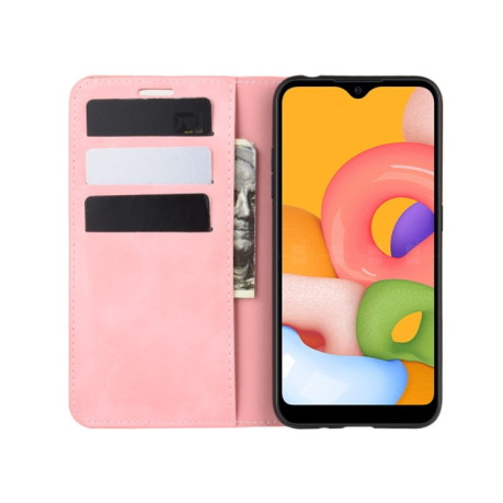 Чехол-книжка Retro-skin Business Magnetic на Samsung Galaxy A01-розовый