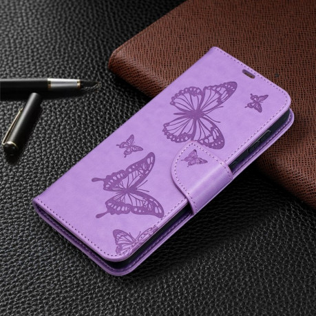 Чехол-книжка Butterflies Pattern на Samsung Galaxy S21 Plus - фиолетовый