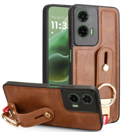 Противоударный чехол Wristband Leather Back для Motorola Moto G35 5G - коричневый