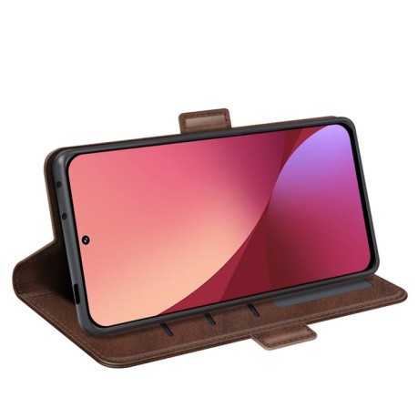 Чехол-книжка Dual-side Magnetic Buckle для Xiaomi 12 Pro - коричневый