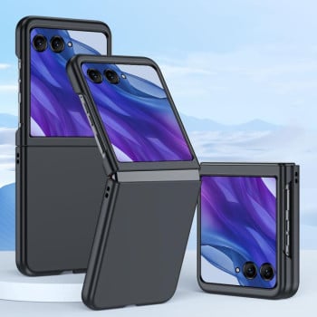Противоударный чехол Fuel Injection PC Skin Feel для Motorola Razr 60 Ultra - чорний