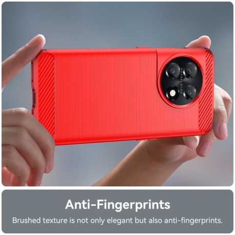 Противоударный чехол Brushed Texture Carbon Fiber на OnePlus 11 - красный