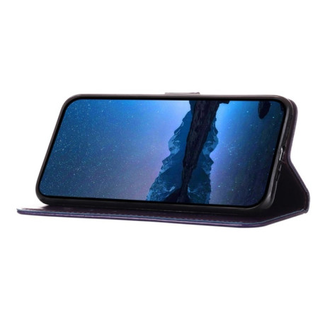 Чехол-книжка Embossed Butterfly для Infinix Smart 8 Plus / Smart 8 Pro - фиолетовый