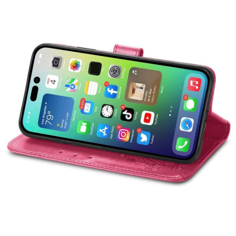 Чохол-книжка Four-leaf Clasp Embossed Buckle на iPhone 15 Pro Max - рожевий