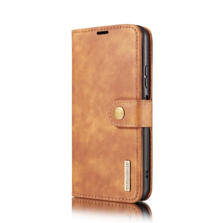 Кожаный чехол-книжка DG.MING Crazy Horse Texture на Samsung Galaxy A12/M12 - коричневый