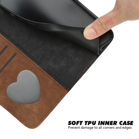 Чохол-книжка Buckle Double Fold Hand Strap Leather на Samsung Galaxy F16 5G / M16 5G - коричневий