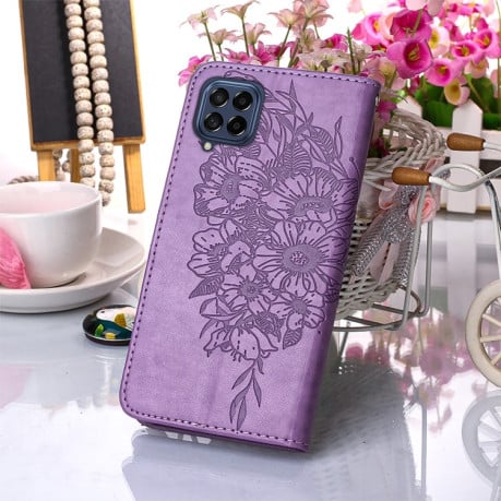 Чехол-книжка Embossed Butterfly для Samsung Galaxy M33 5G  - светло-фиолетовый