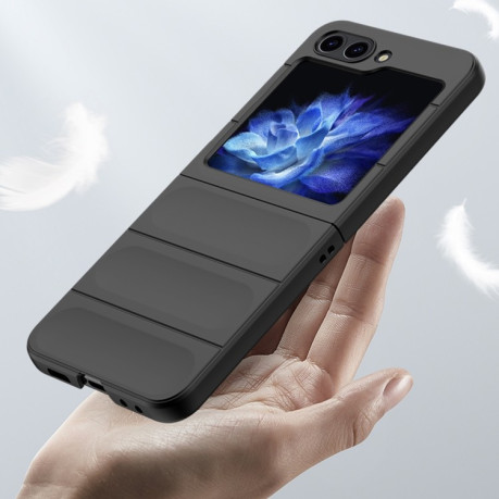 Противоударный чехол Skin Feel Magic Shield для Samsung Galaxy Flip 5 - черный