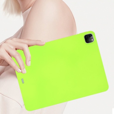 Чехол Oil Spray Skin-friendly TPU для iPad Pro 11 2024 - светло-зеленый
