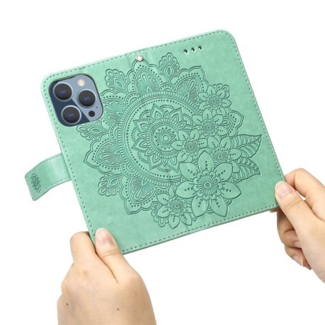 Чохол-книжка Flowers Embossing Pattern для iPhone 13 Pro - зелений
