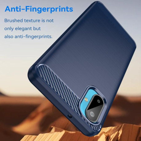 Противоударный чехол Brushed Texture Carbon Fiber на Samsung Galaxy M06 5G - синий