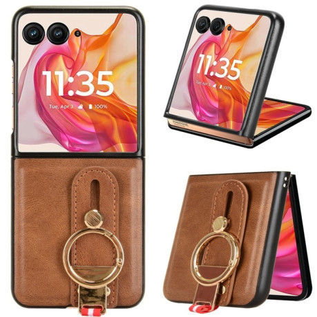 Противоударный чехол Wristband Leather Back для Motorola Razr 50 Ultra - коричневый