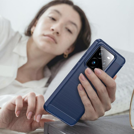 Противоударный чехол Brushed Texture Carbon Fiber на Realme GT 7 Pro 5G - синий