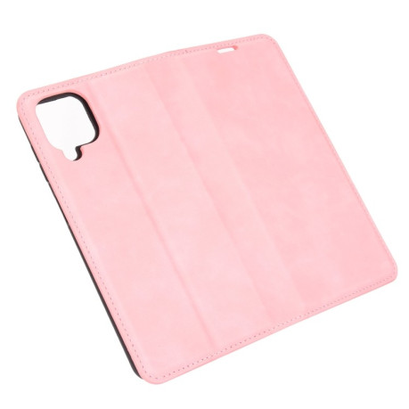 Чехол-книжка Retro-skin Business Magnetic на Samsung Galaxy A12/M12 - розовый