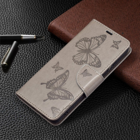 Чехол-книжка Butterflies Pattern на Samsung Galaxy S21 FE - серый
