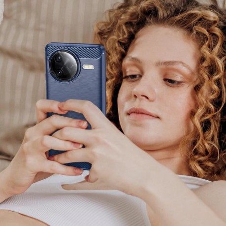 Противоударный чехол Brushed Texture Carbon Fiber на Xiaomi Poco F7 Ultra - синий