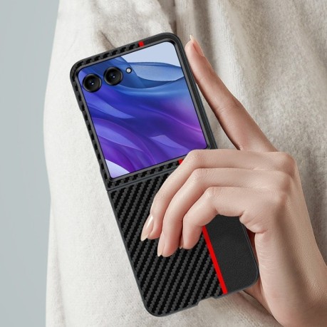 Протиударний чохол Carbon Fiber Texture Printing для Motorola Razr 50 Ultra - золотий