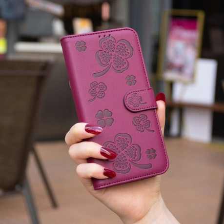 Чехол-книжка Four-leaf Clasp Embossed на Samsung Galaxy A55 - пурпурно-красный