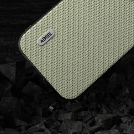 Ударозащитный чехол ABEEL Carbon Fiber на iPhone 15 Pro - зеленый
