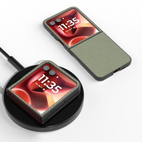 Ударозащитный чехол Carbon Fiber Texture Protective на Motorola Razr 60 Ultra - зелений