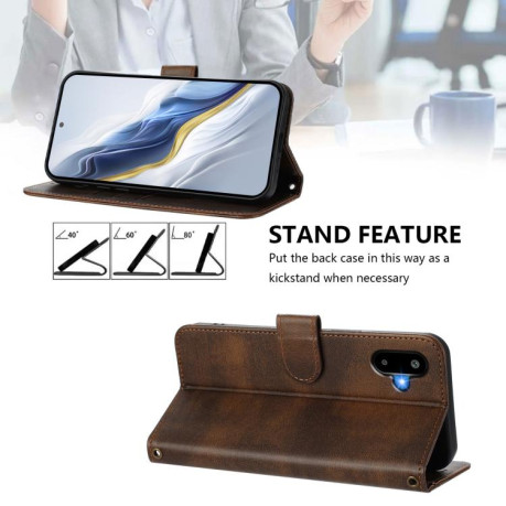 Чехол-книжка Line Splicing Buckle Retro Leather для Samsung Galaxy M06 5G - коричневый