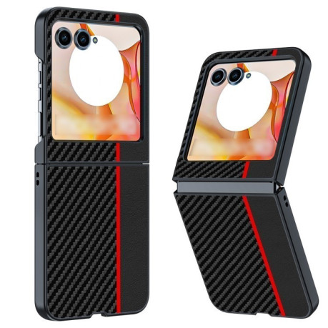 Противоударный чехол Carbon Fiber Texture Printing для Motorola Razr 50 5G - черно-красный