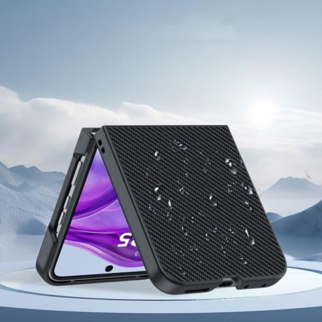 Противоударный чехол Carbon Fiber Texture Printing для Motorola Razr 60 Ultra 5G - черный
